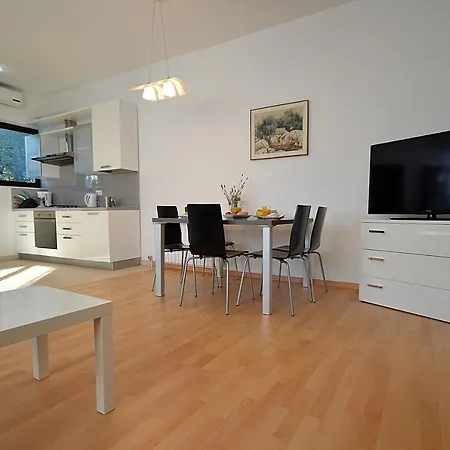 Kovac Apartment *
